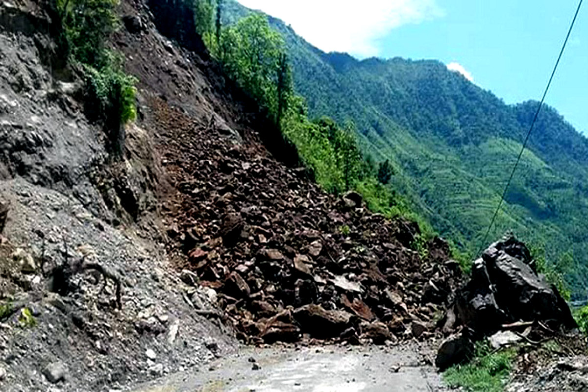 अनुगमनकारी निकायको बेवास्ताका कारण सडक थप जोखिमपूर्ण